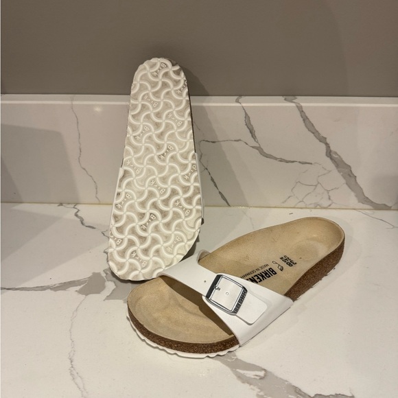 Birkenstock Madrid White Slides single strap with silver Buckle - Picture 4 of 5